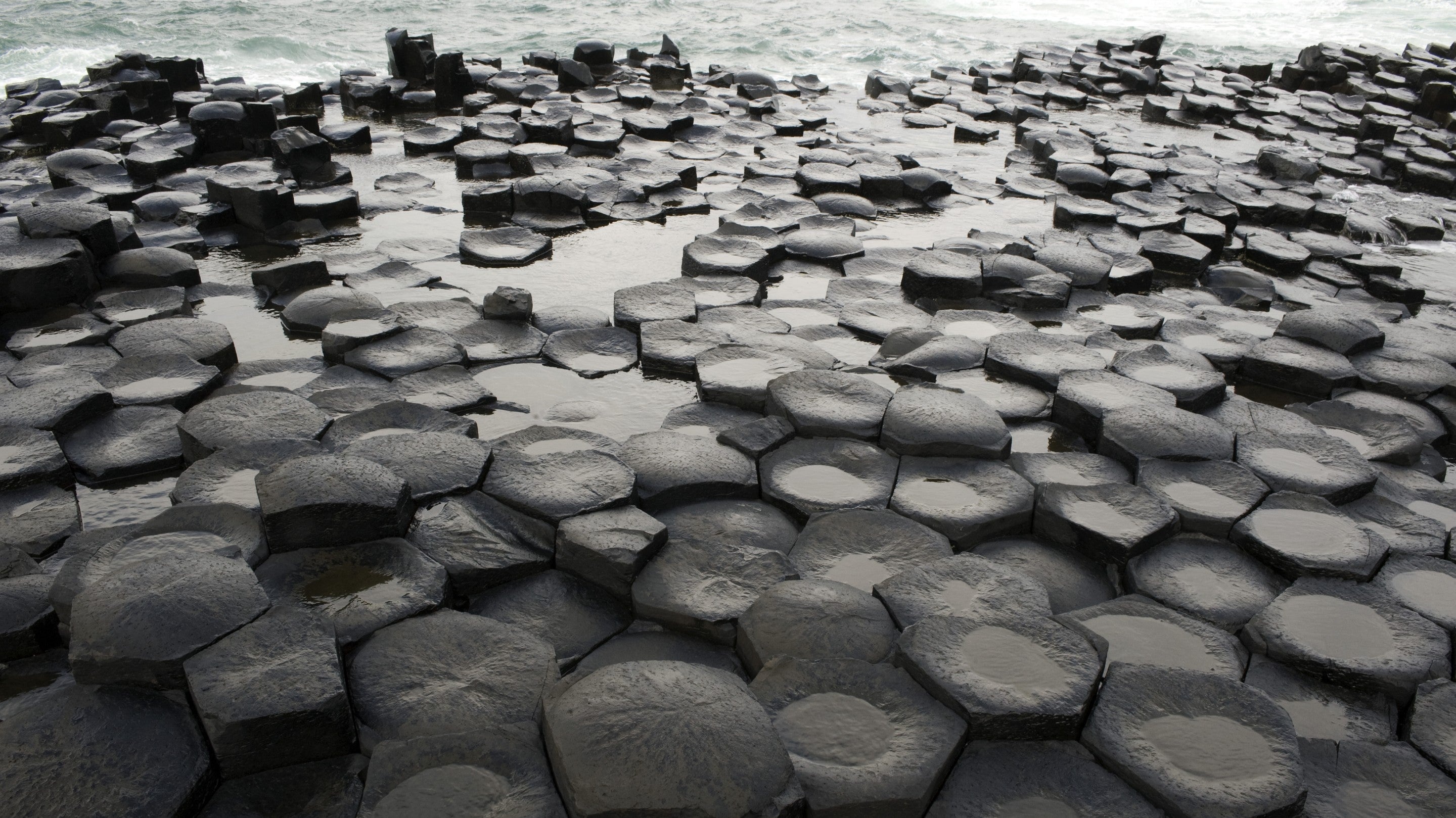 Giant's Causeway Complete Visitor Guide 2025: Tips, Tickets & Best Times